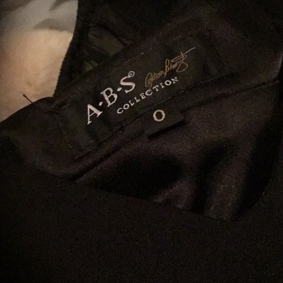 Little black dress. - Picture 5 of 5